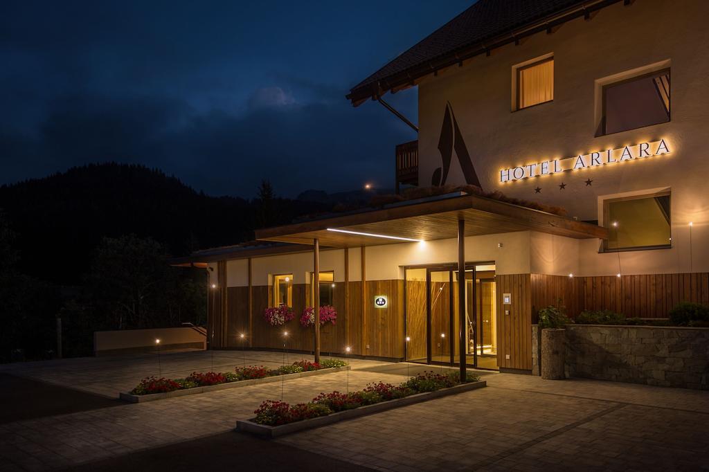 קורברה אין בדיה Hotel Arlara מראה חיצוני תמונה