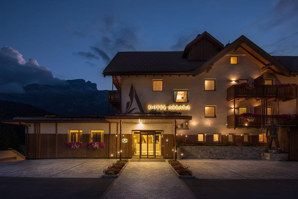 קורברה אין בדיה Hotel Arlara מראה חיצוני תמונה