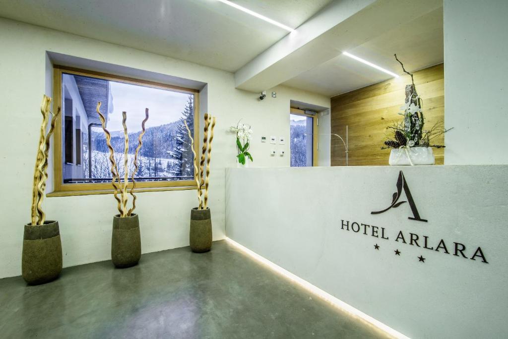 קורברה אין בדיה Hotel Arlara מראה חיצוני תמונה