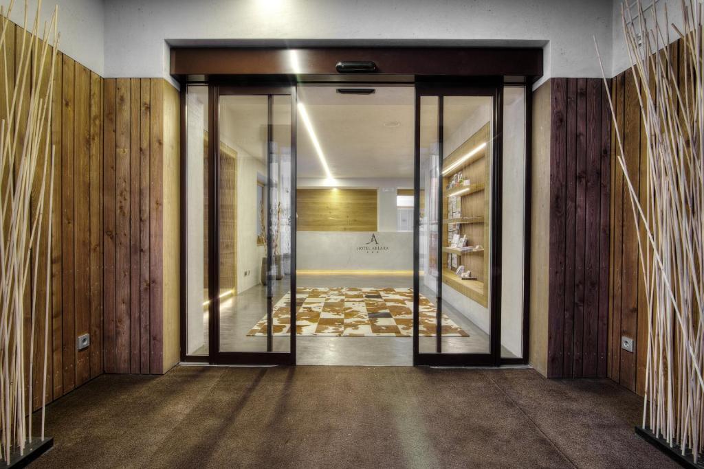 קורברה אין בדיה Hotel Arlara מראה חיצוני תמונה